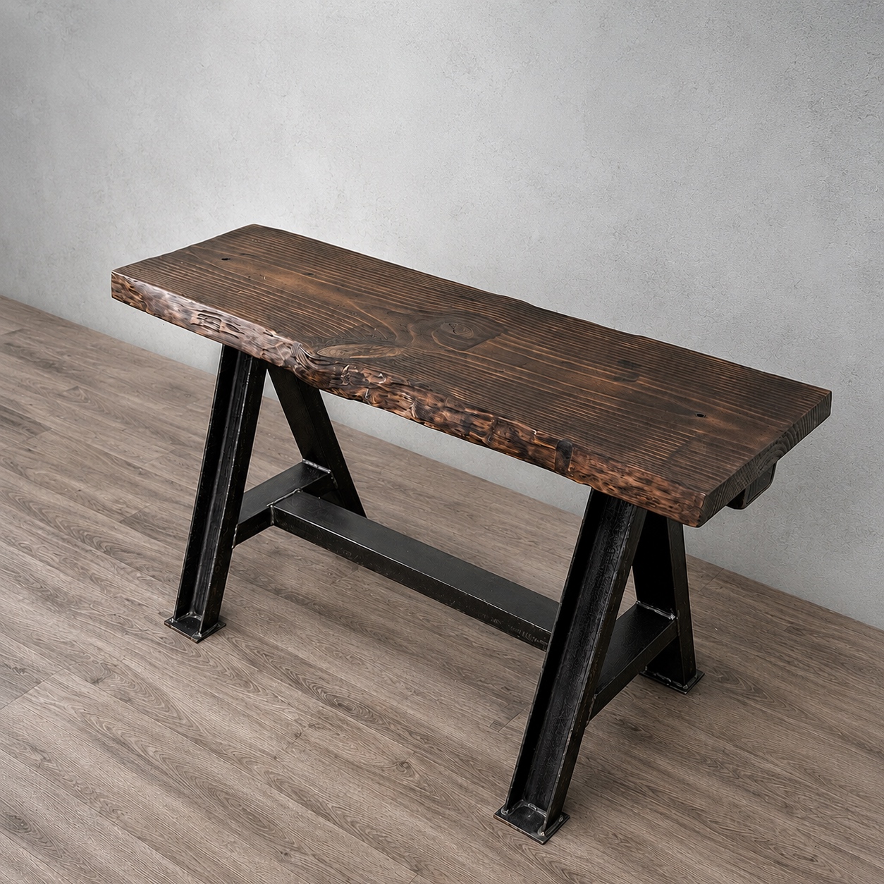 Consola entrada de hierro fundido y madera sin cantear, vista general